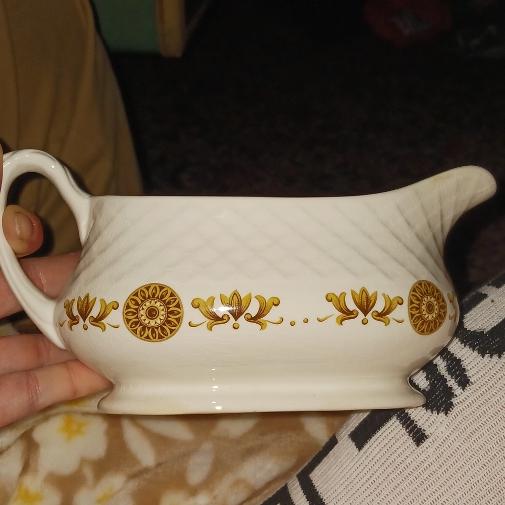 Gold Medallion Enoch Wedgwood Gravy Boat
